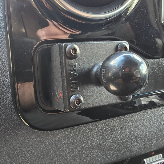 CLAMP-MOUNT BASIC für Mercedes Sprinter W907 W10 mit RAM MOUNTS Kugel B (1Zoll)