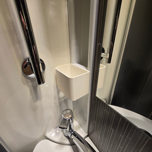 Zusatzablage für Dusche bei Hymer MLT 570