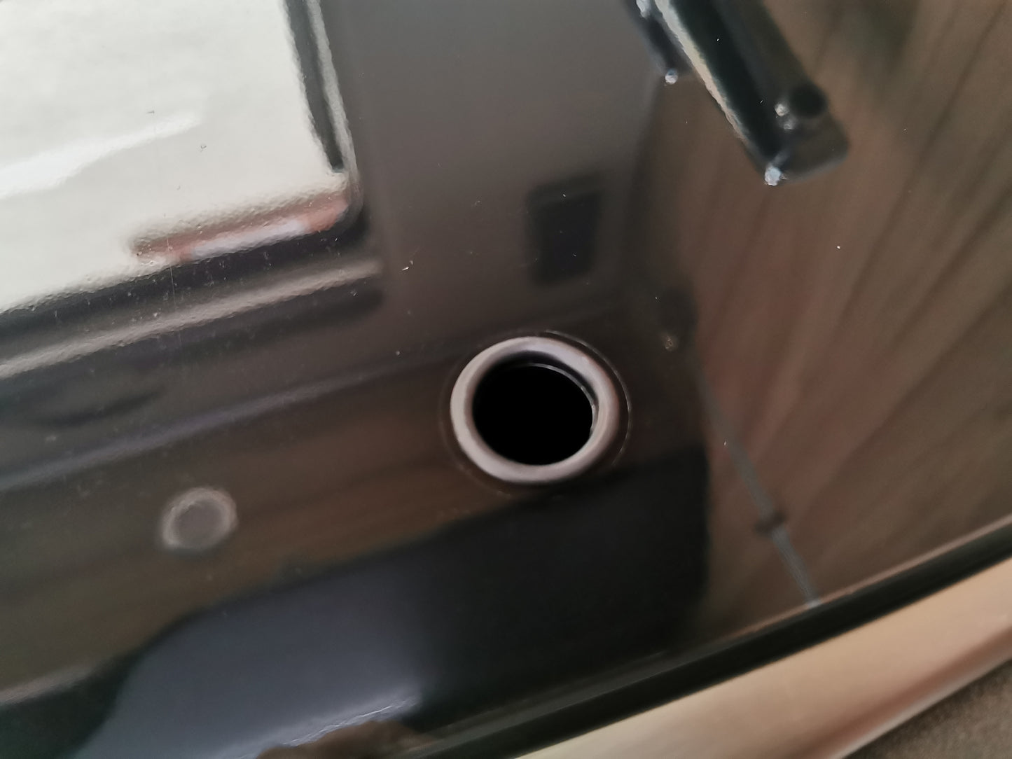 Schutzfolie für Glasabdeckung der Küche bei Hymer ML-T Exsis Modern Comfort