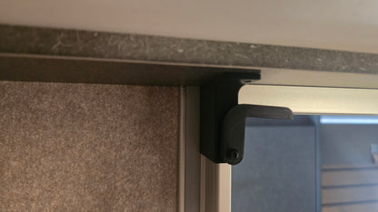 Arretierung für Klappduschwand am Hymer ML-T 570 ab Modelljahr 2024